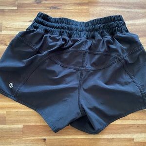 Lululemon, size 4, black shorts